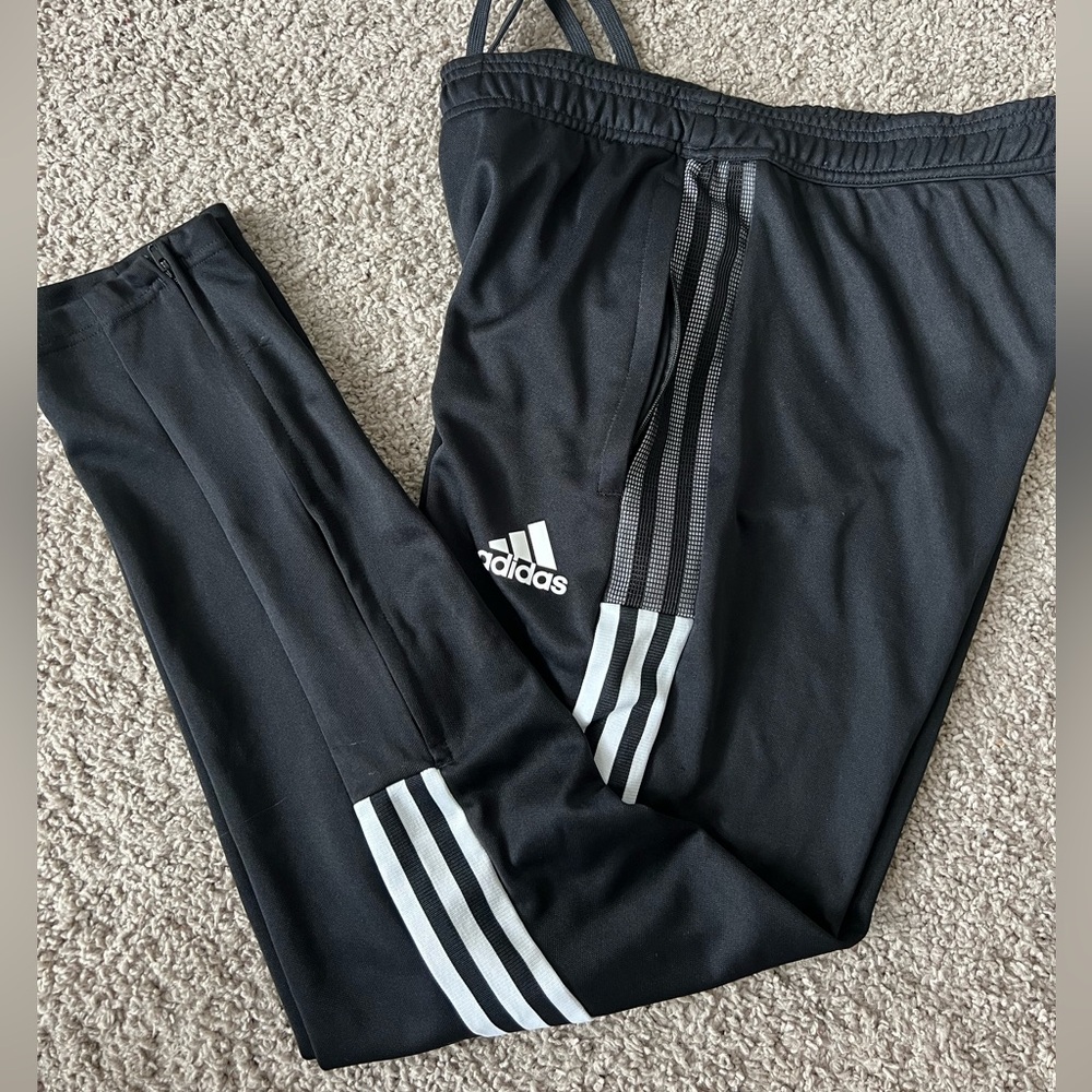 Mens MEDIUM Adidas track pants